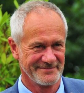 Dr Neil McQuire