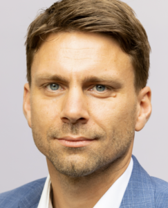 Dr Daniel Carter