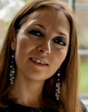 Dr Alessandra De Acutis